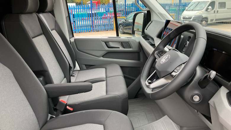 Volkswagen Crafter Cr35 Lwb Diesel Fwd 2.0 TDI 177PS Commerce Plus High Roof Van Auto